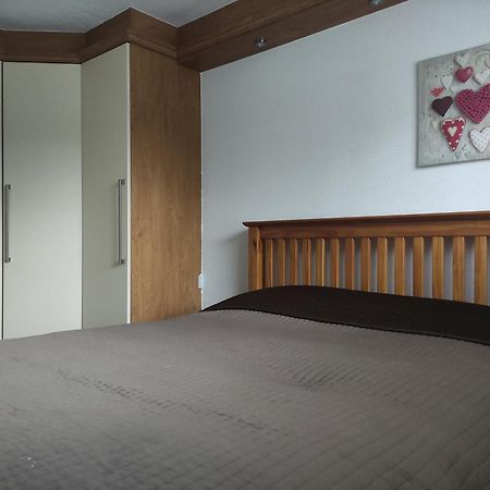 Perfect Place In Walsall/ 4 Bedroom / Long Term Workers Or Family Home Екстериор снимка